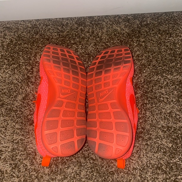 Nike Roshe One Hyperpink sz 7 - Picture 4 of 6